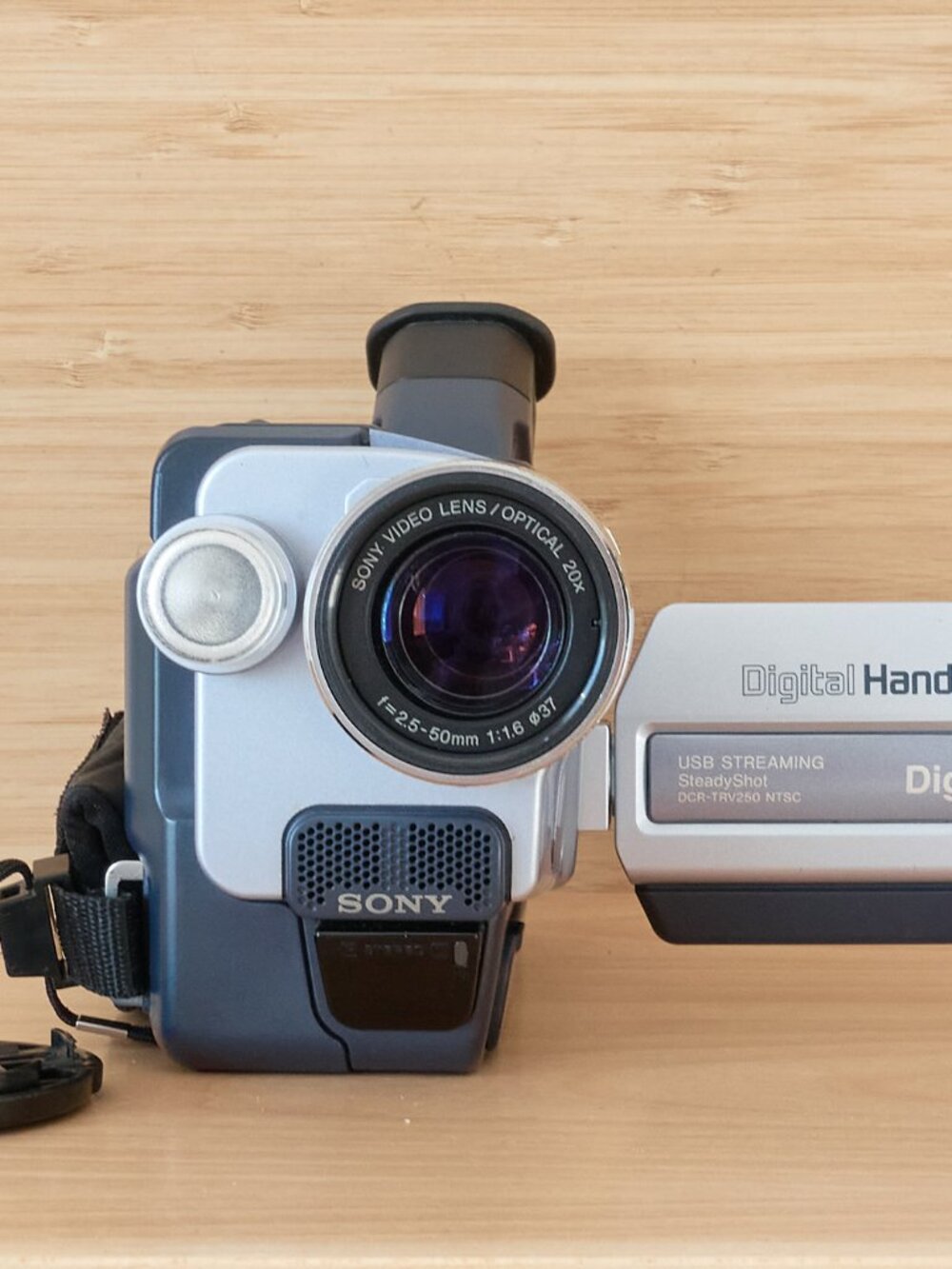 Sony DCR-TRV250 Digital8 NTSC Camcorder Made in Japan Tested